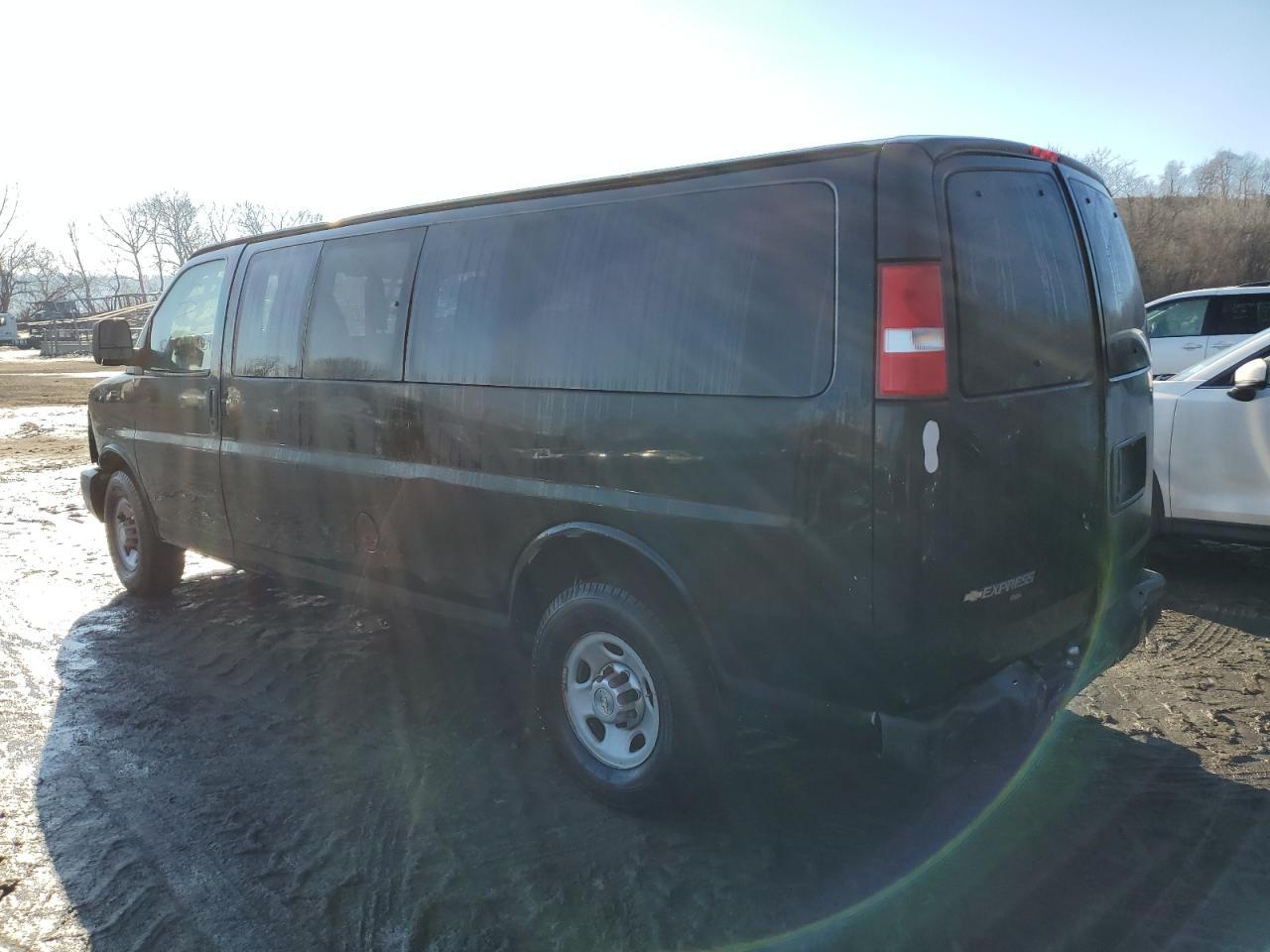 2012 CHEVROLET EXPRESS G3 - Image 2