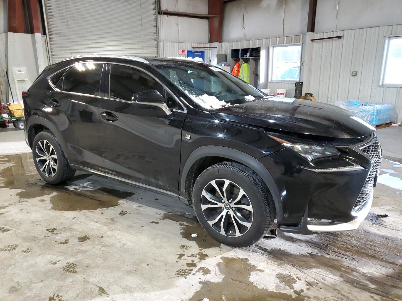 2017 LEXUS NX 200T BA - Фото 4