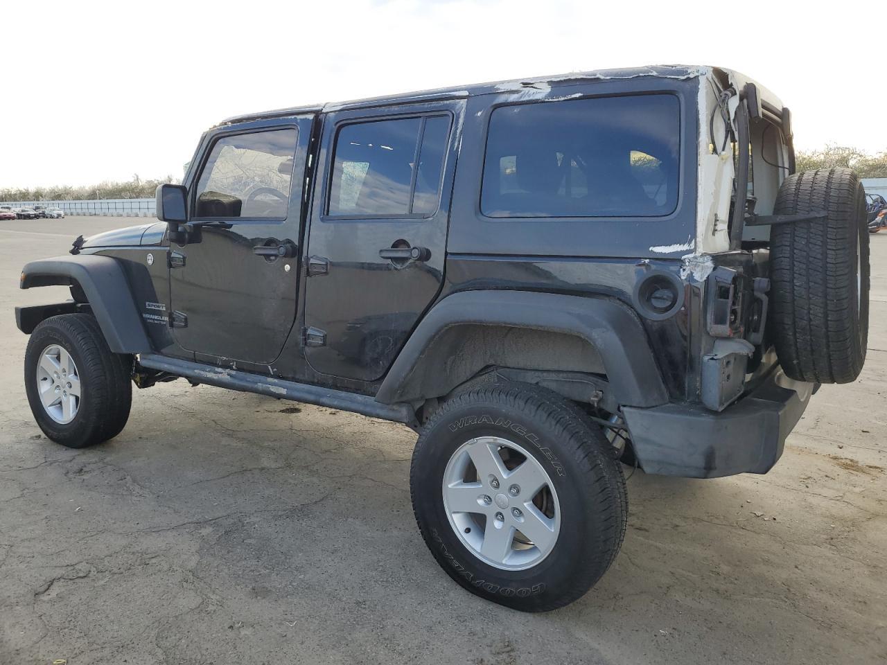2017 JEEP WRANGLER U - Image 2