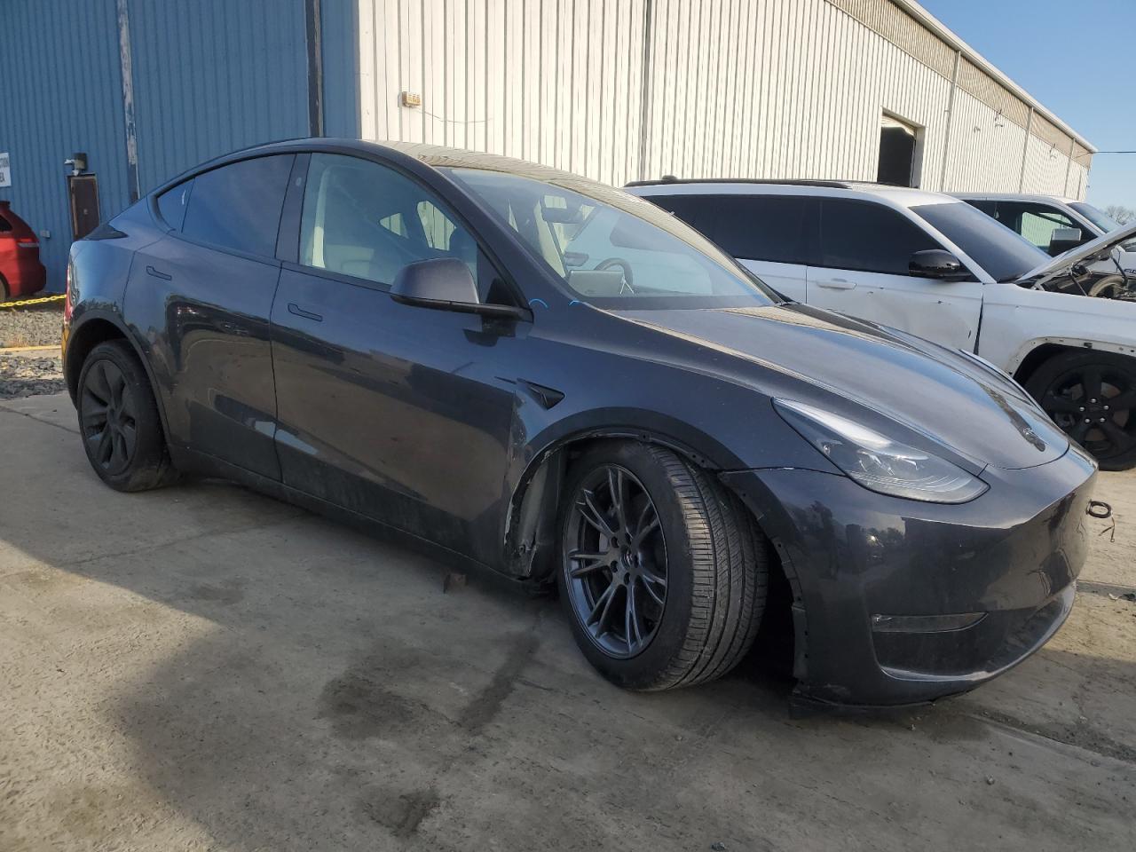 2024 TESLA MODEL Y - Фото 4