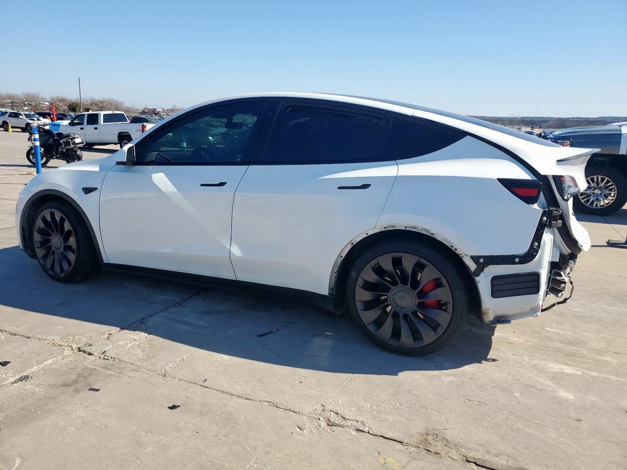 2022 TESLA MODEL Y - Фото 2