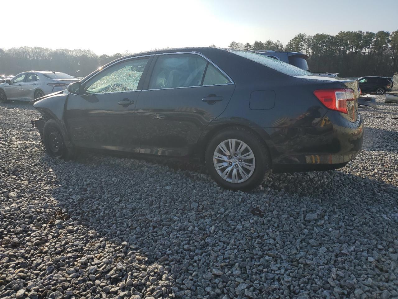 2014 TOYOTA CAMRY L - Фото 2