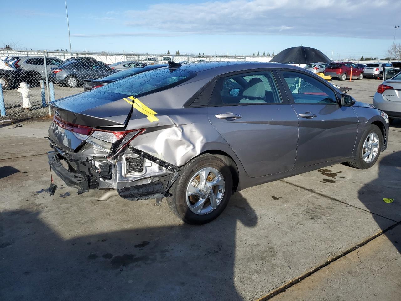 2023 HYUNDAI ELANTRA SE - Image 3