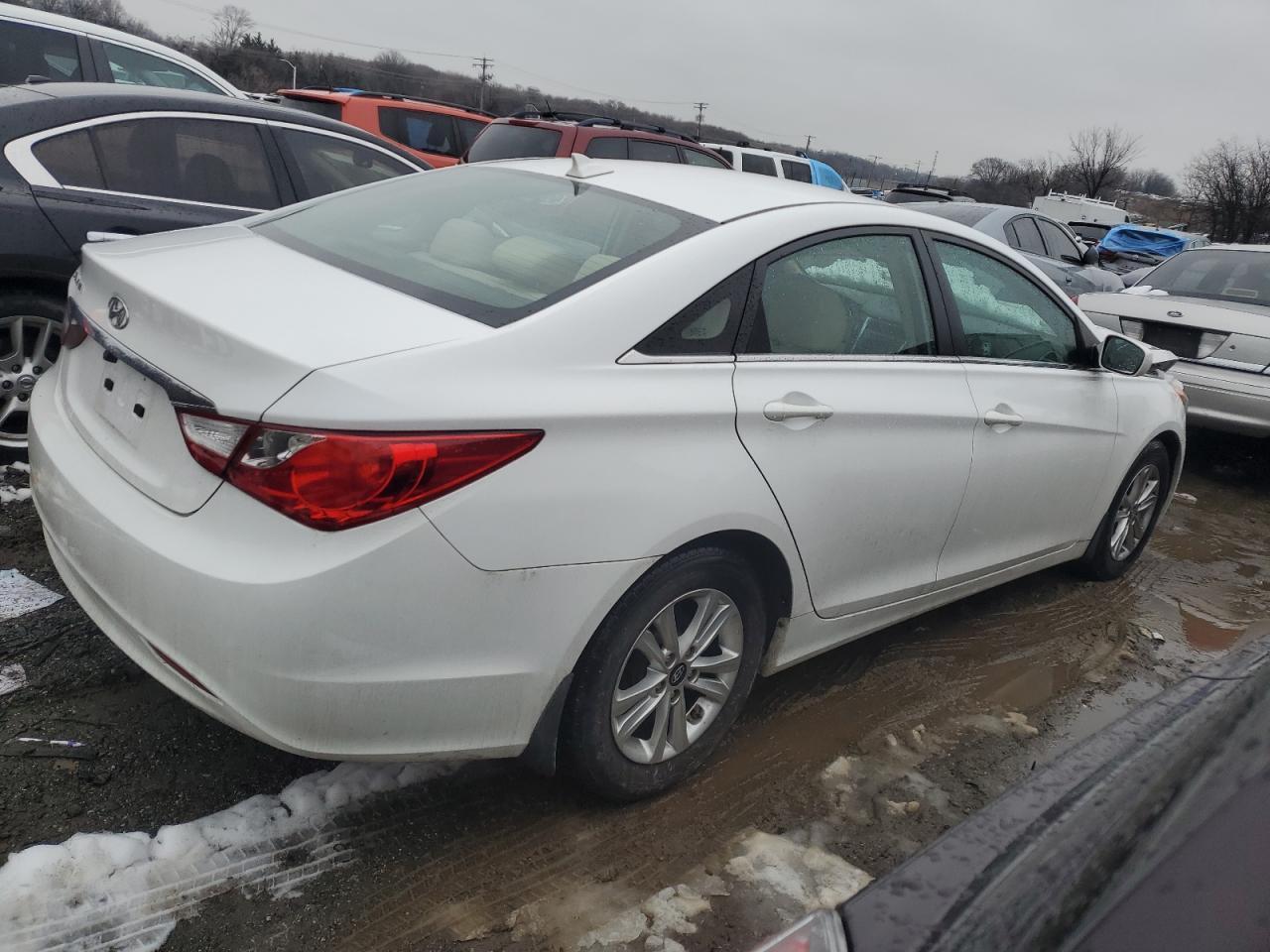 2013 HYUNDAI SONATA GLS - Фото 3