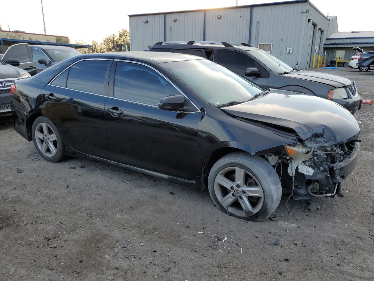 2014 TOYOTA CAMRY L - Image 4