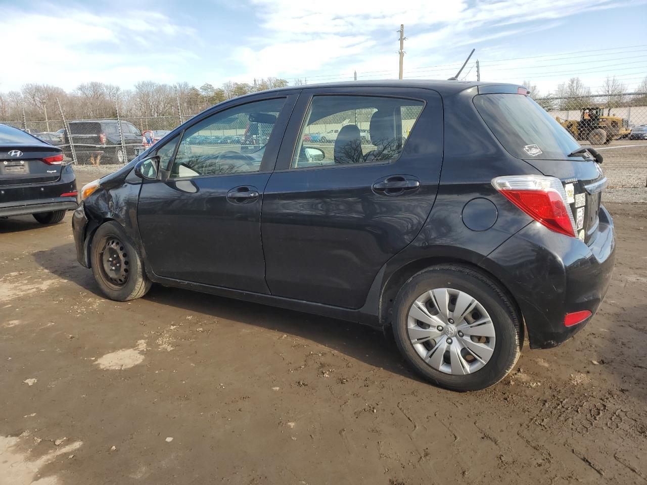 2012 TOYOTA YARIS - Фото 2