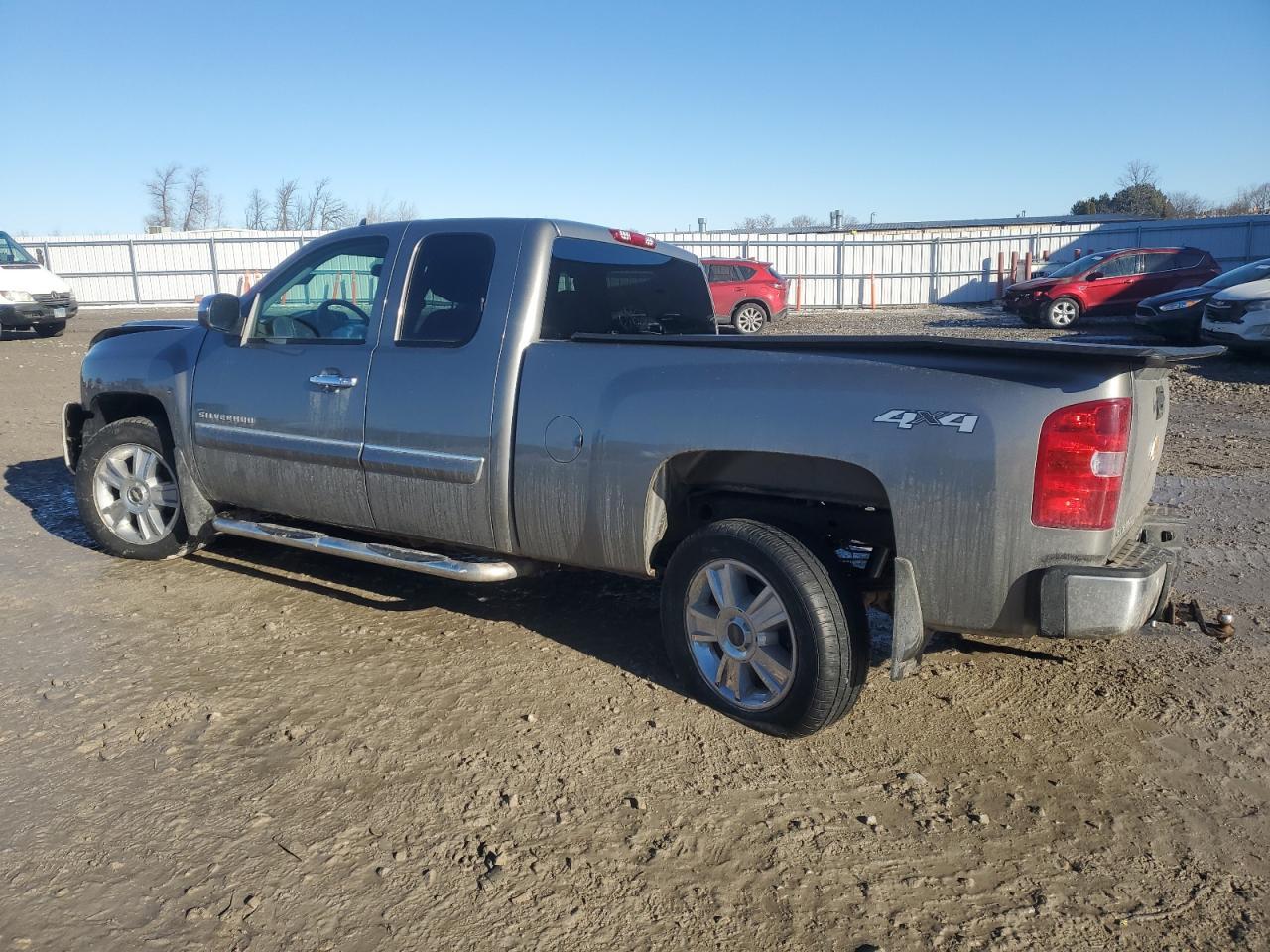 2013 CHEVROLET SILVERADO - Фото 2