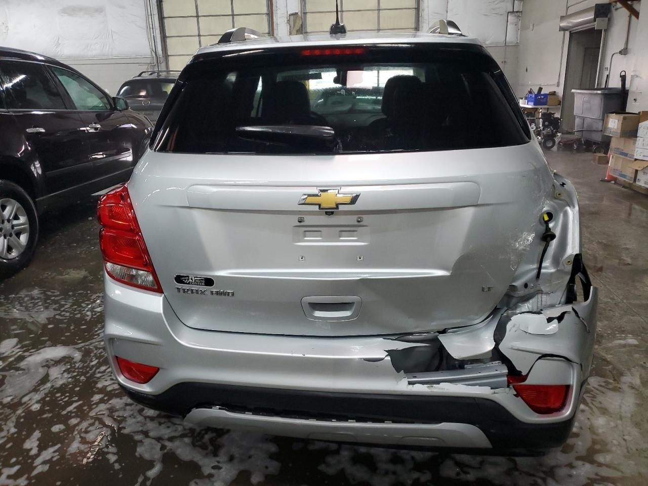 2019 CHEVROLET TRAX 1LT - Фото 6