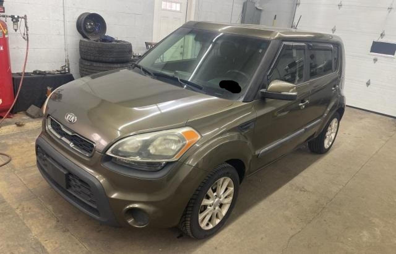 2013 KIA SOUL + - Image 2