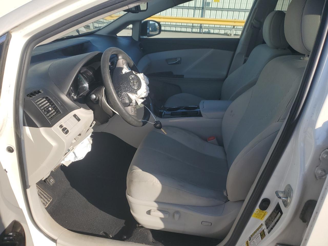 2011 TOYOTA VENZA - Фото 7