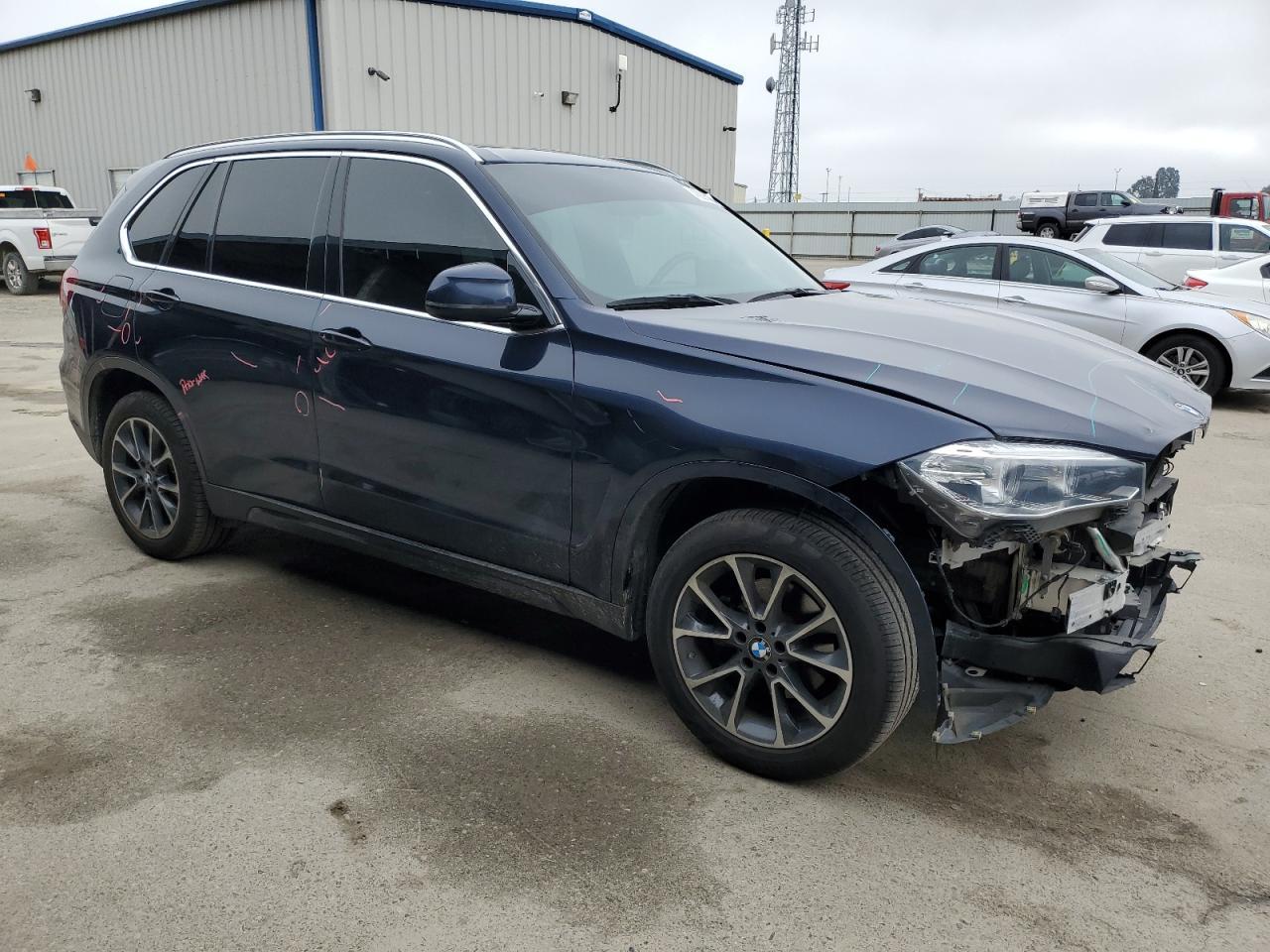 2017 BMW X5 XDRIVE3 - Фото 4