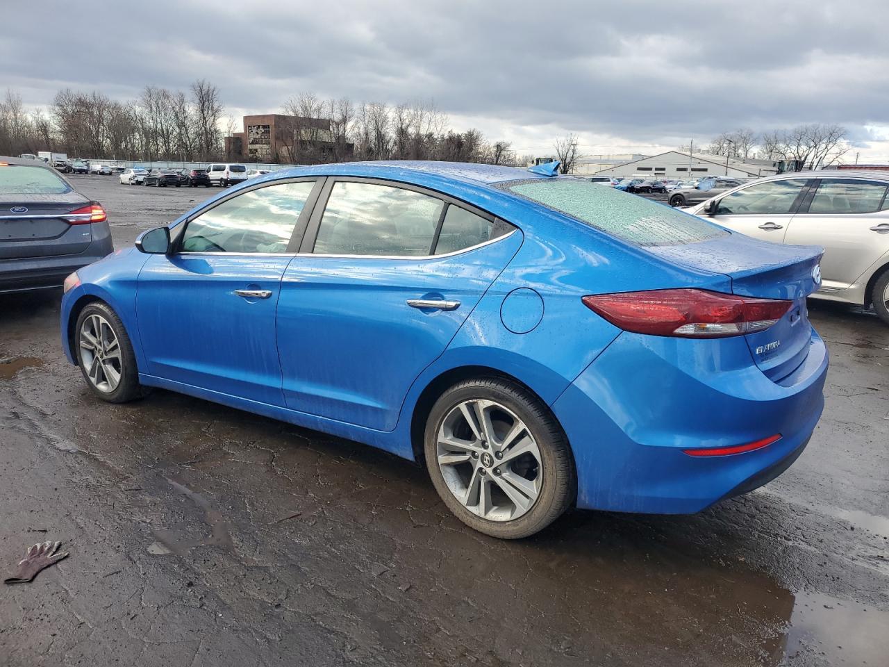2017 HYUNDAI ELANTRA SE - Фото 2
