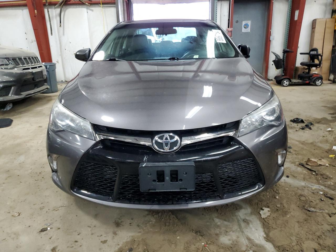 2017 TOYOTA CAMRY LE - Image 5