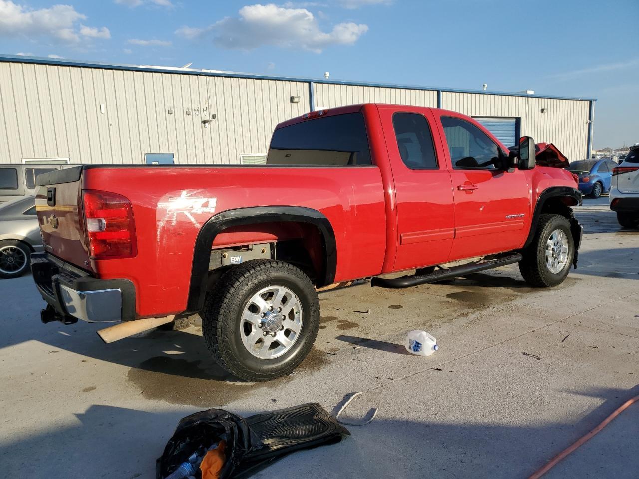 2012 CHEVROLET SILVERADO - Image 3