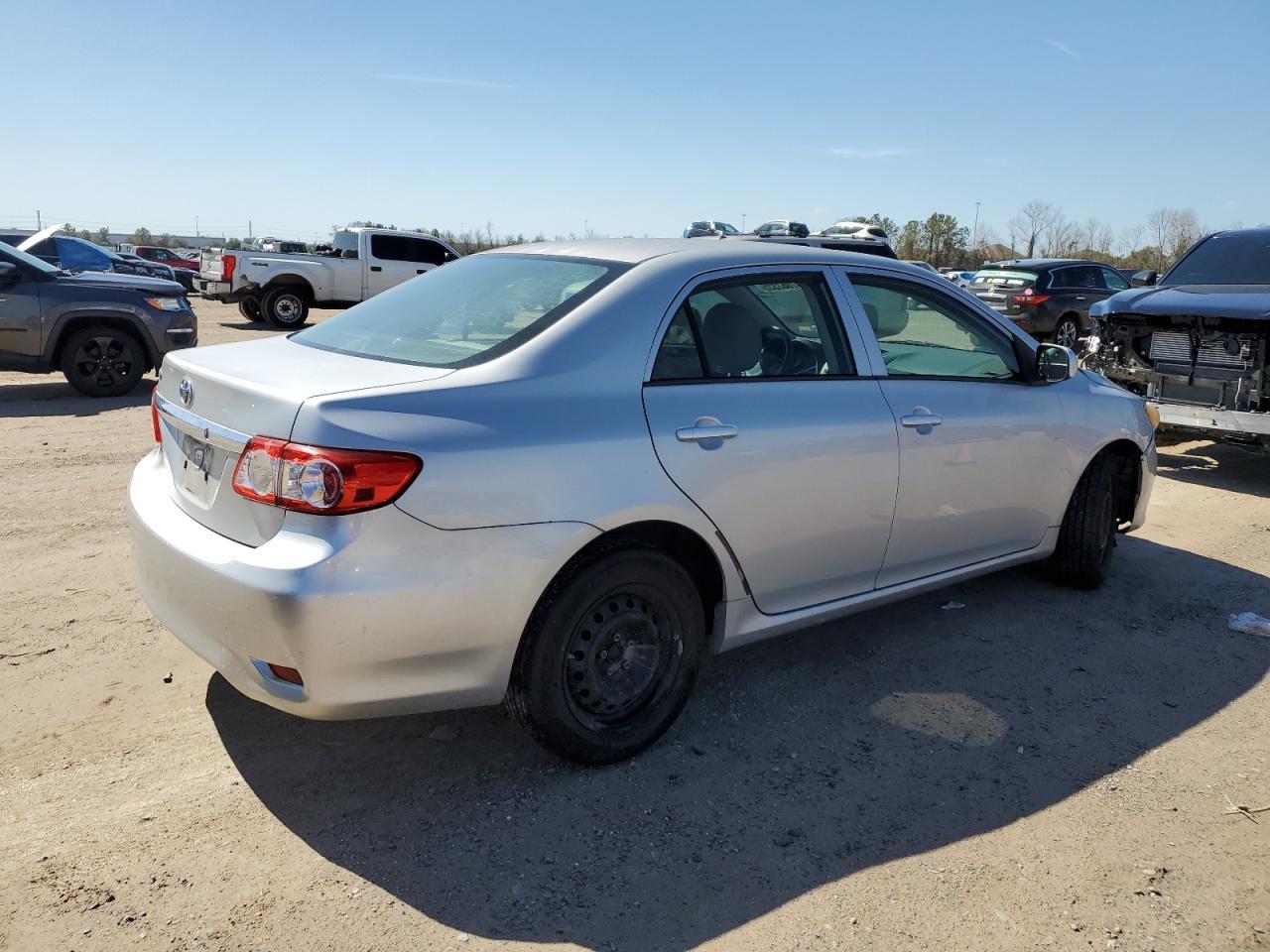 2013 TOYOTA COROLLA BA - Image 3