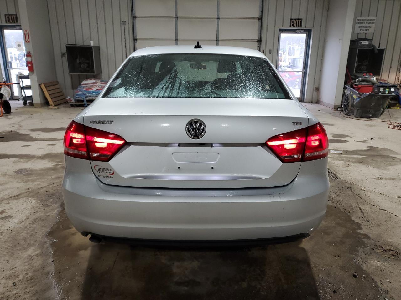 2015 VOLKSWAGEN PASSAT S - Фото 6