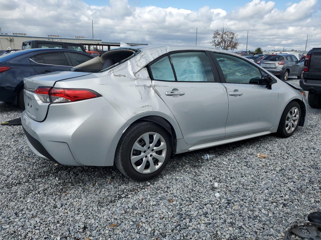 2022 TOYOTA COROLLA LE - Фото 3