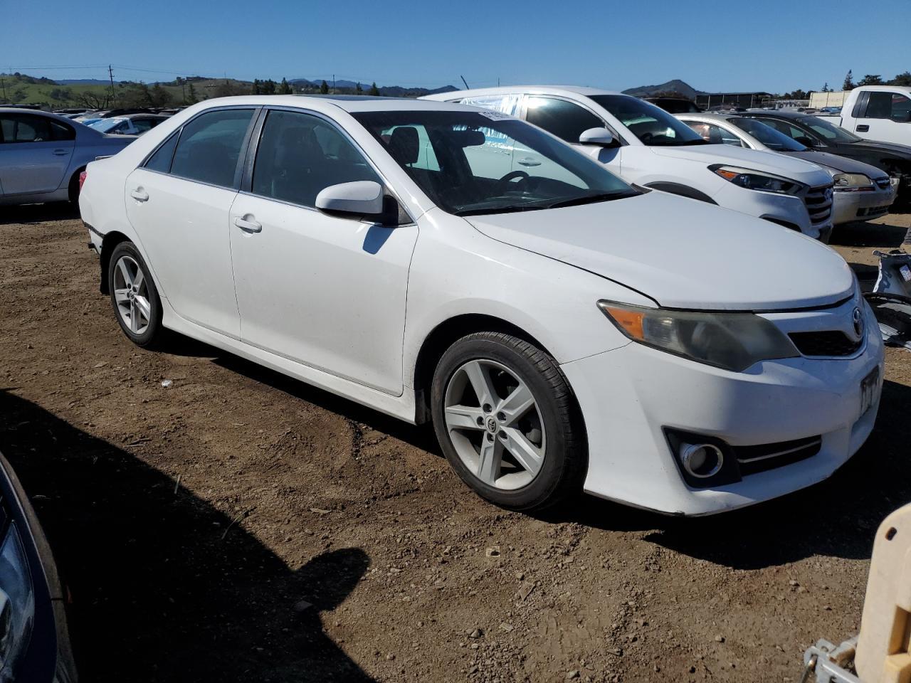 2013 TOYOTA CAMRY L - Image 4