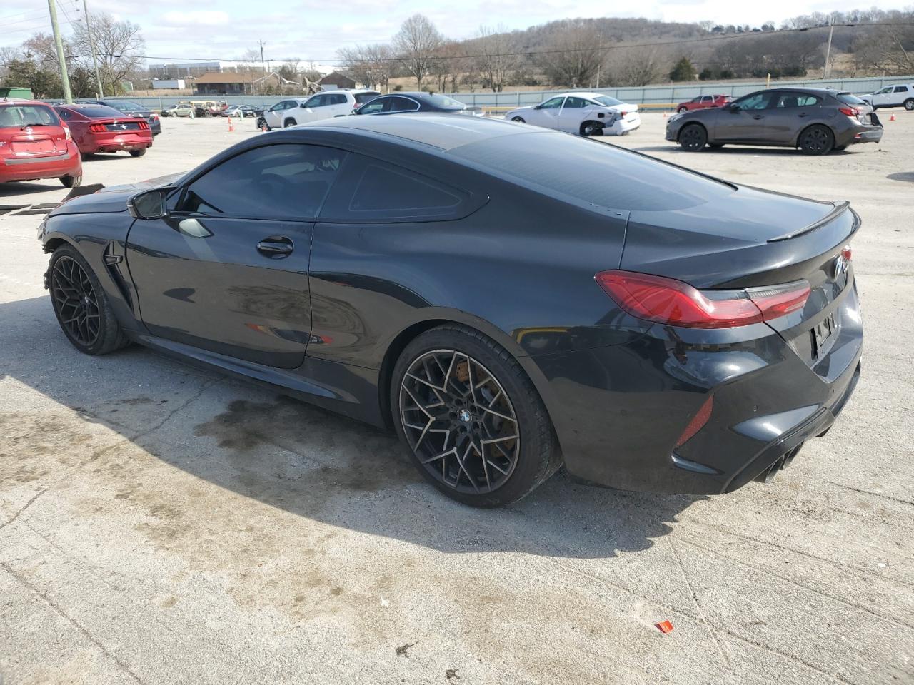 2020 BMW M8 - Фото 2