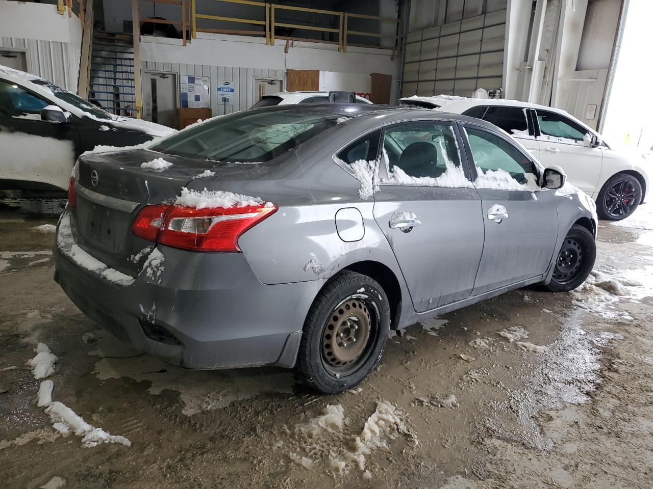2017 NISSAN SENTRA S - Фото 3