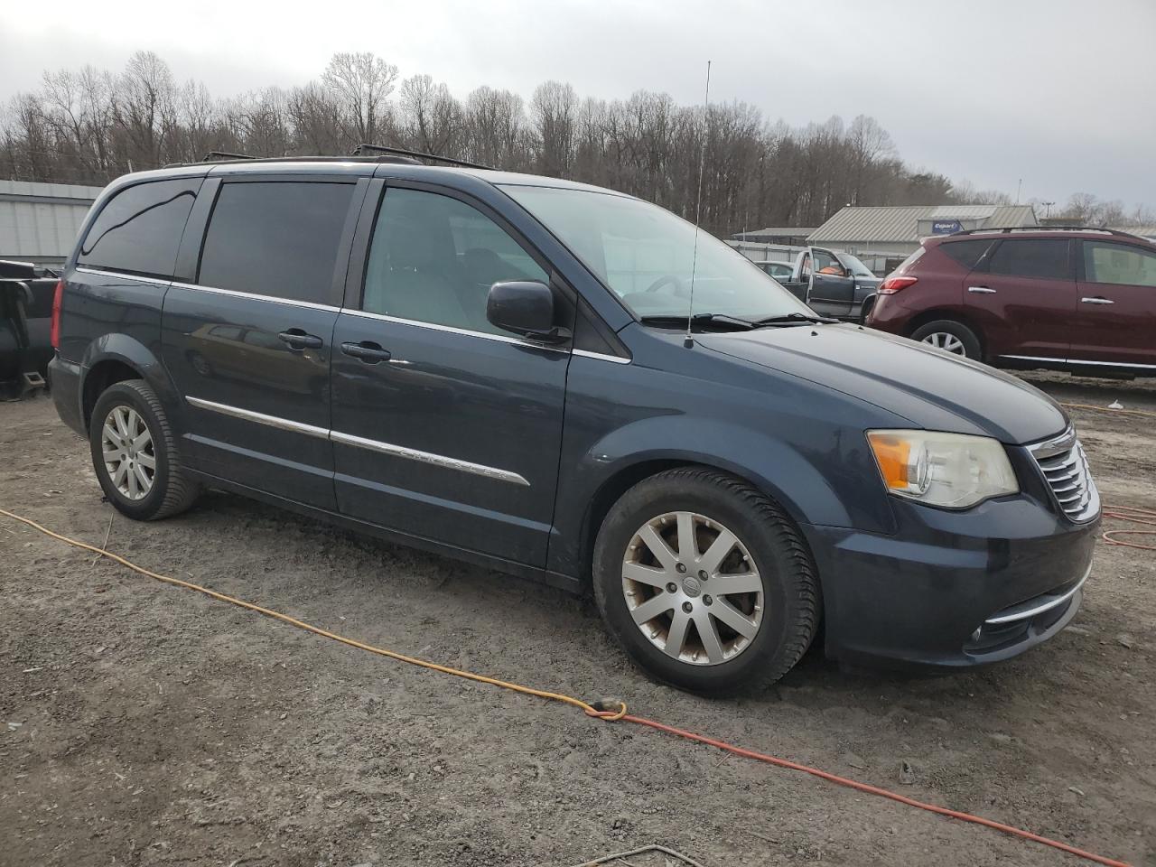 2014 CHRYSLER TOWN & COU - Фото 4