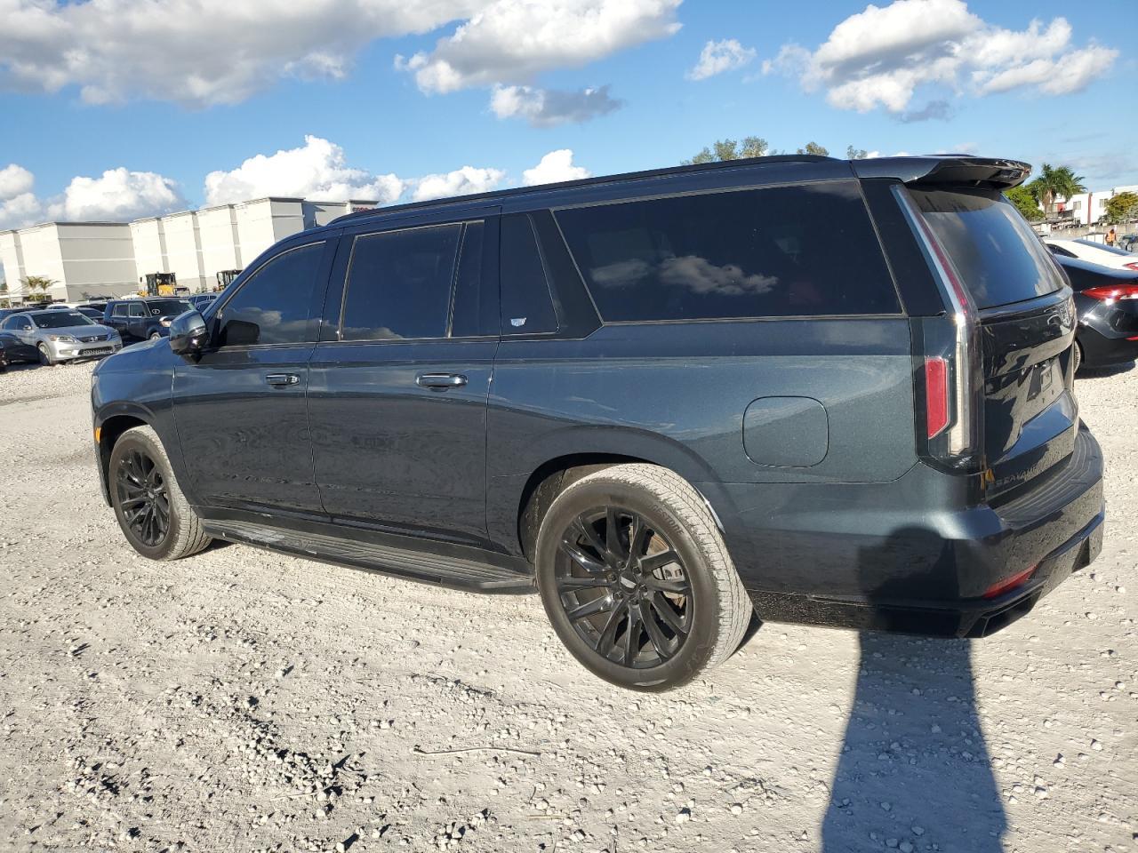 2021 CADILLAC ESCALADE E - Image 2