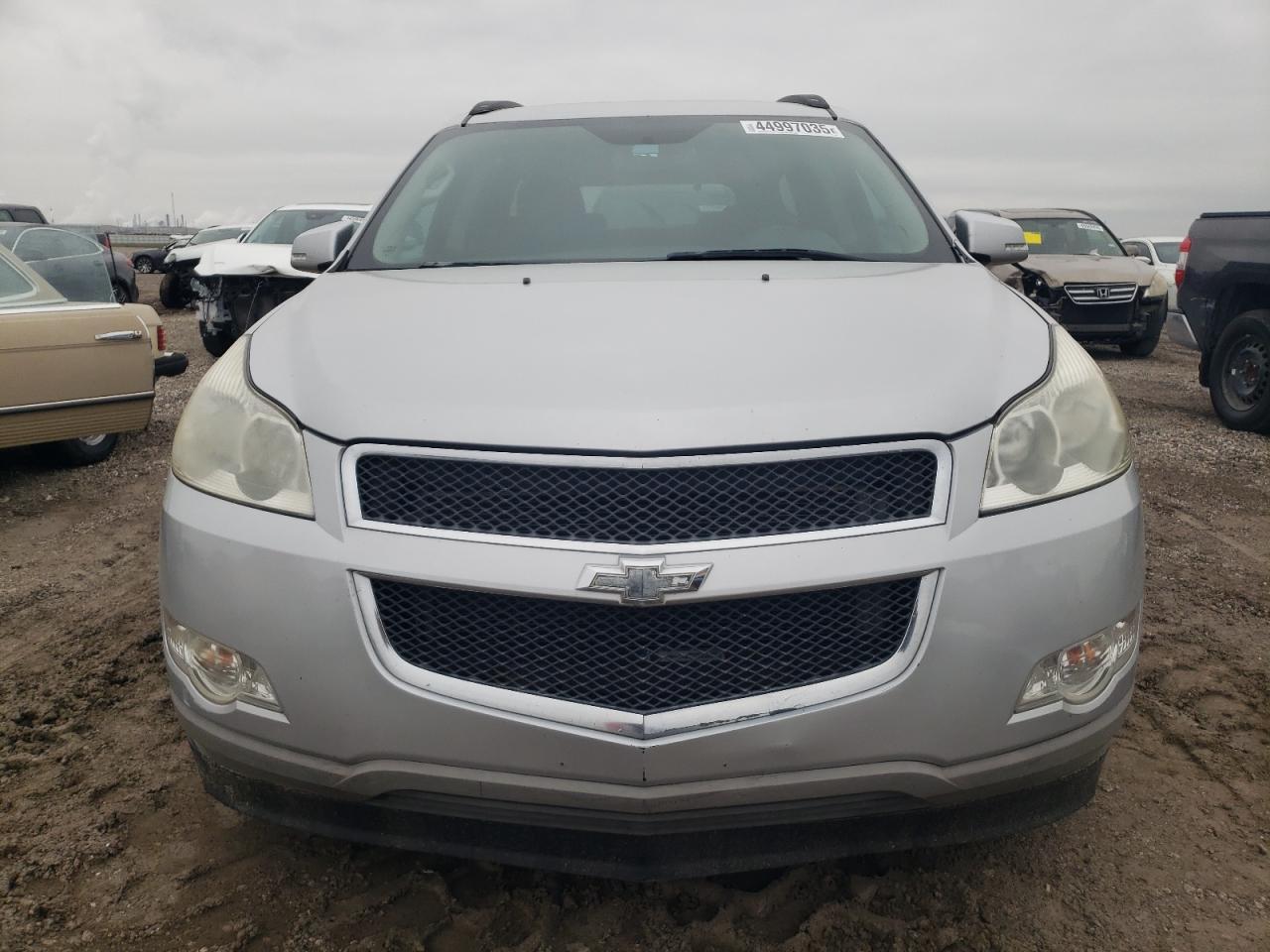 2011 CHEVROLET TRAVERSE L - Фото 5