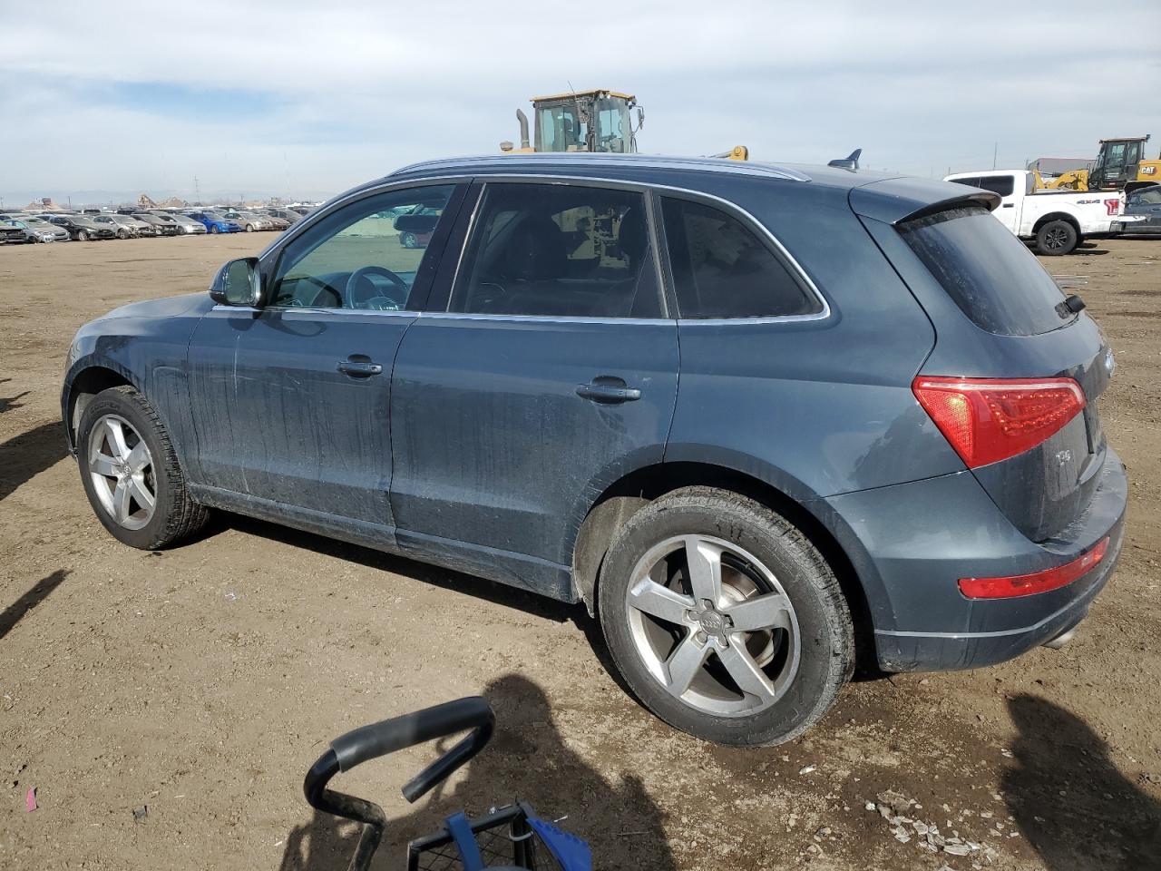 2011 AUDI Q5 PREMIUM - Image 2
