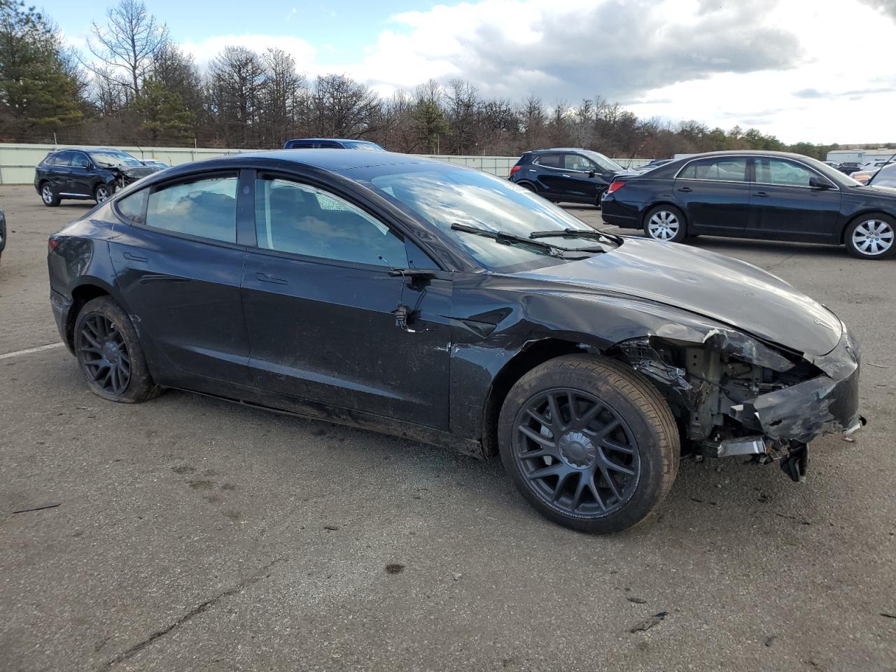 2024 TESLA MODEL 3 - Фото 4