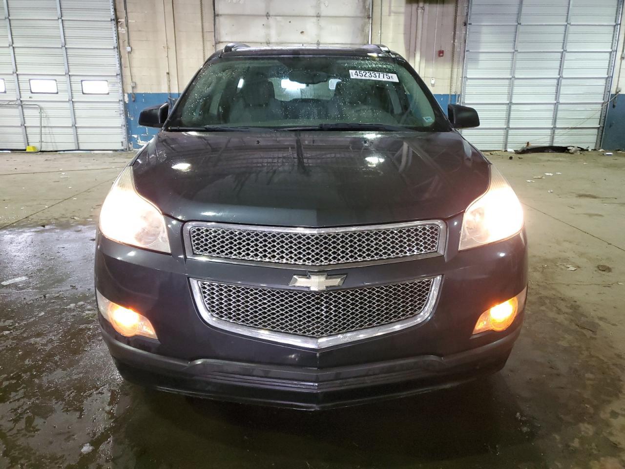 2011 CHEVROLET TRAVERSE L - Фото 5