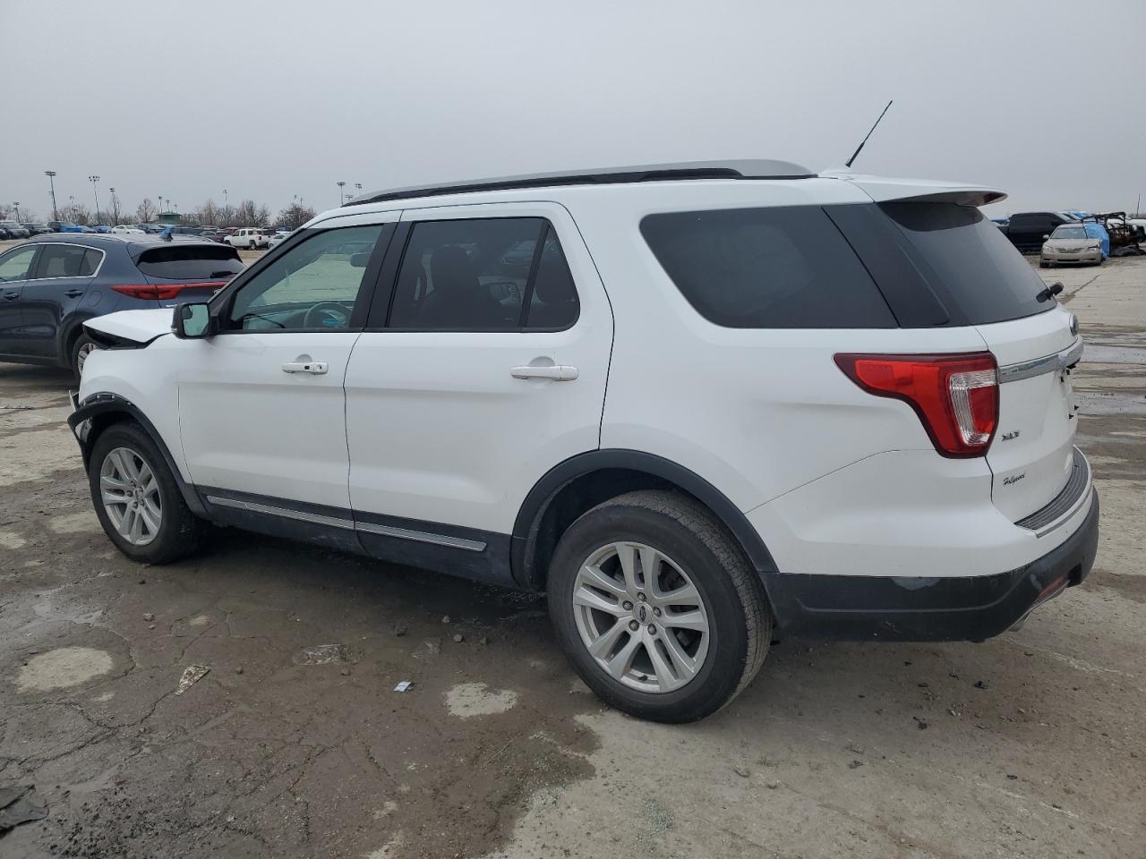 2018 FORD EXPLORER X - Image 2