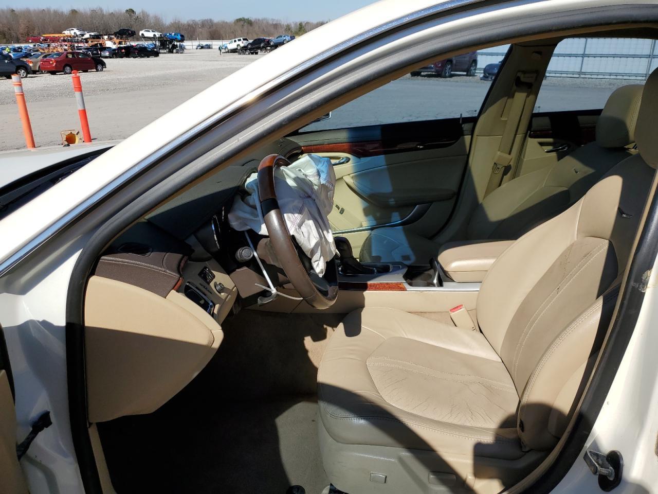2011 CADILLAC CTS LUXURY - Image 7