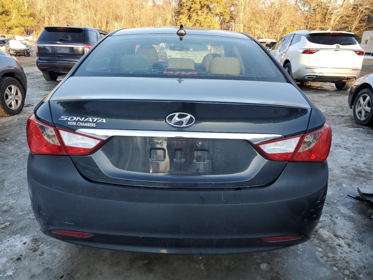 2011 HYUNDAI SONATA GLS - Image 6