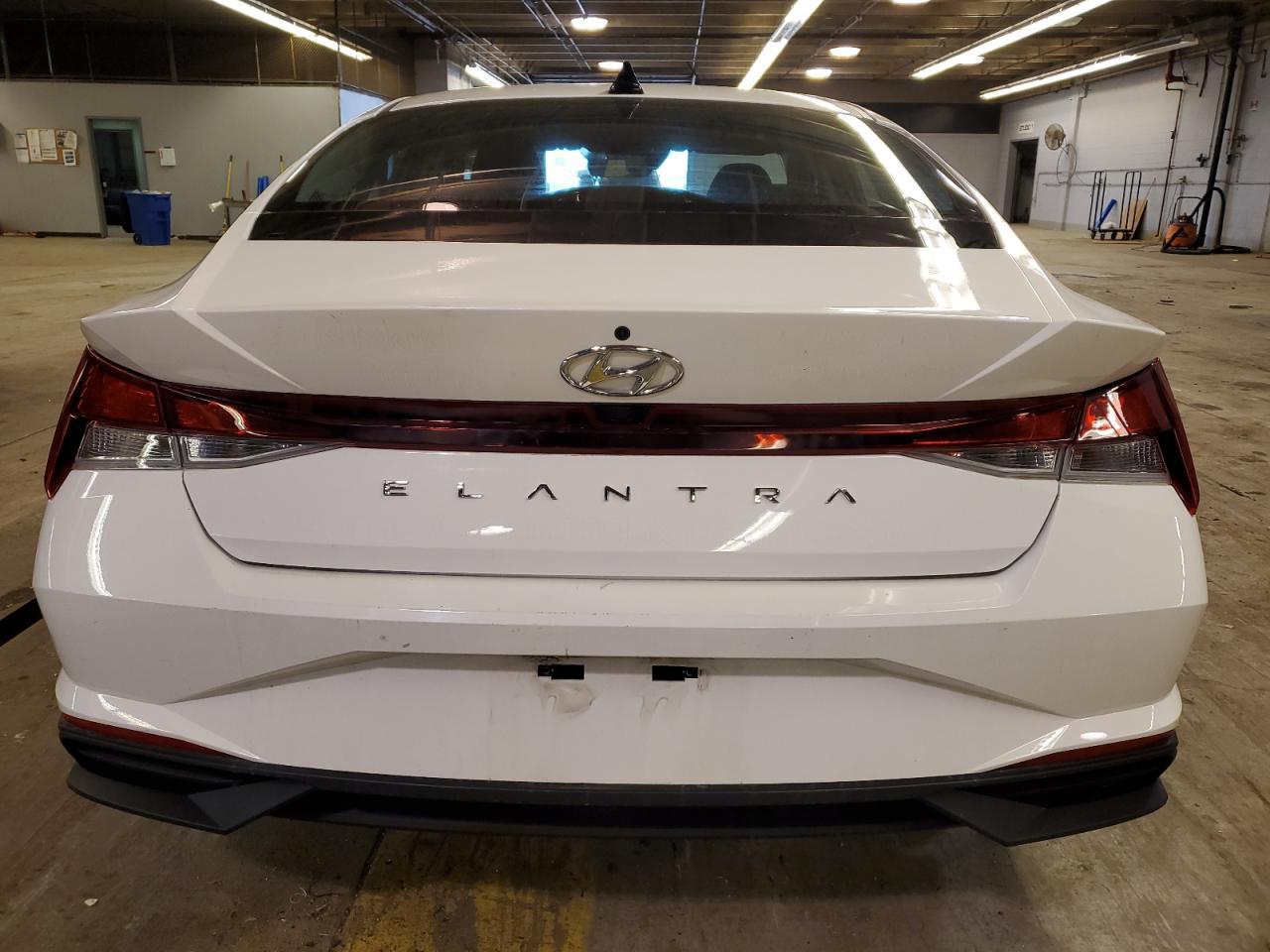 2023 HYUNDAI ELANTRA SE - Image 6