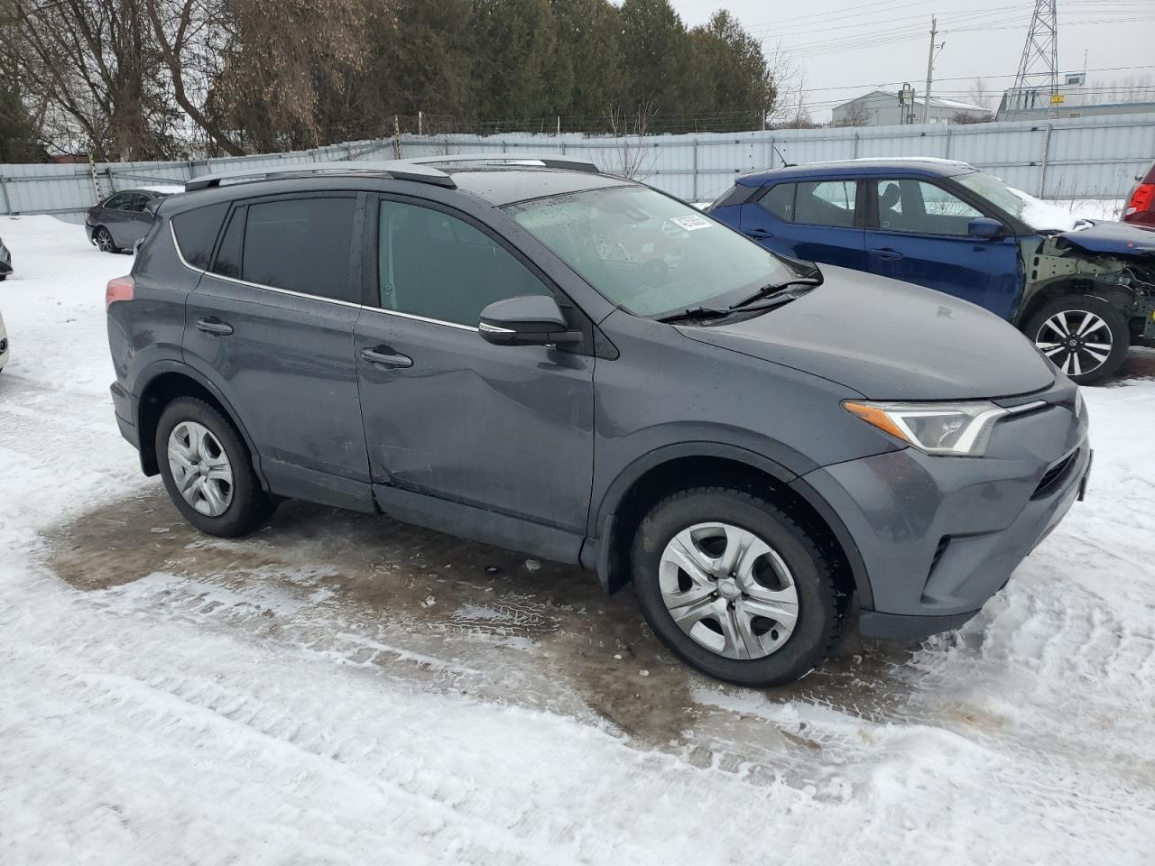 2017 TOYOTA RAV4 LE - Image 4