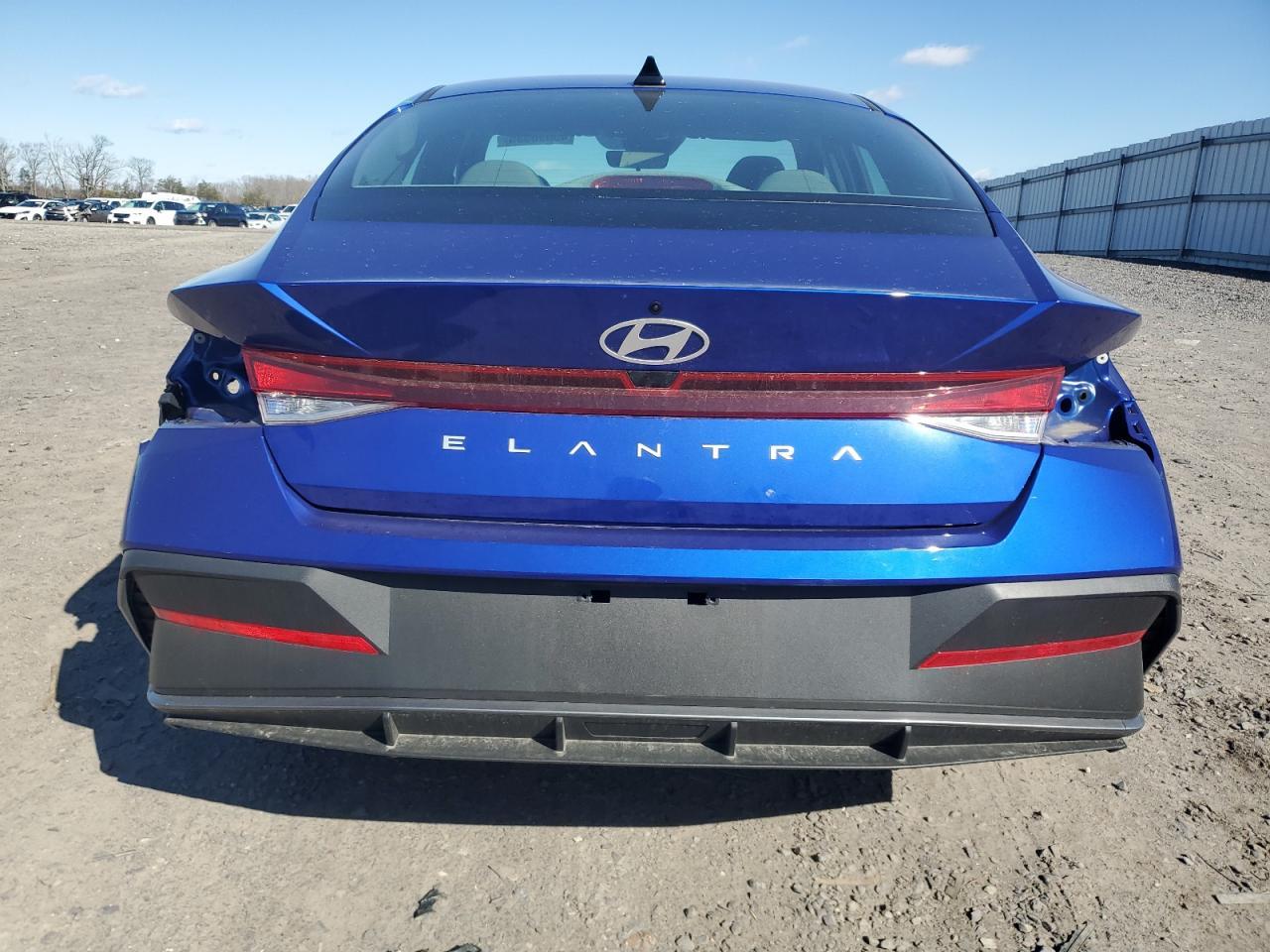 2024 HYUNDAI ELANTRA SE - Фото 6