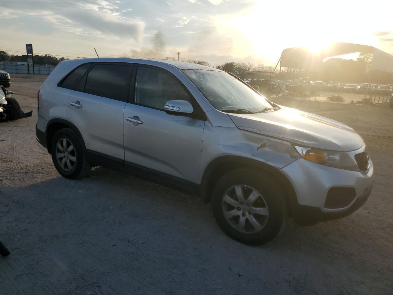 2012 KIA SORENTO BA - Image 4