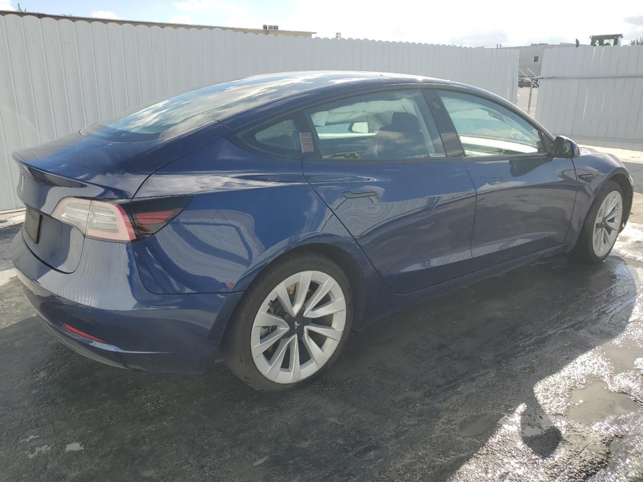 2022 TESLA MODEL 3 - Image 3