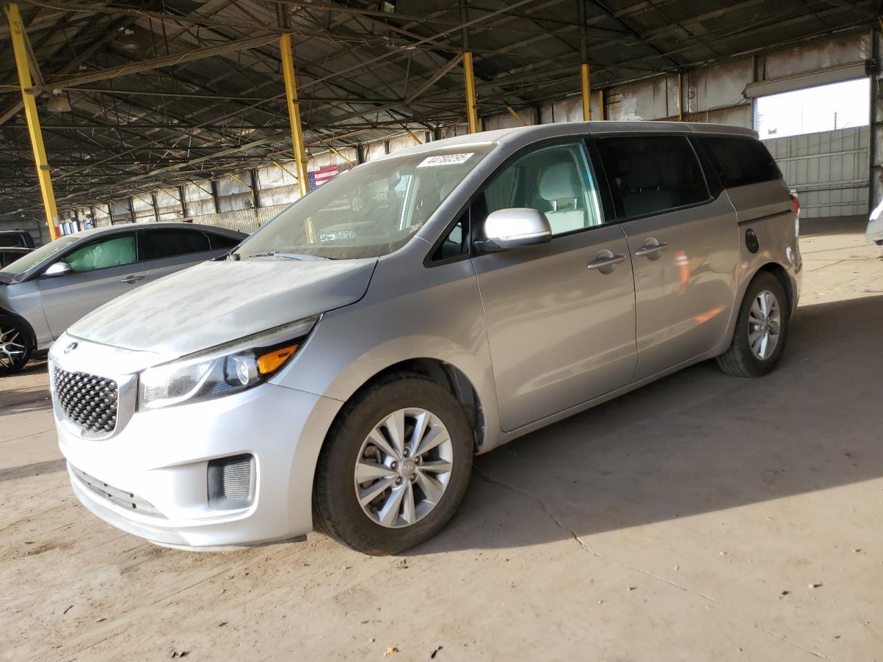 2017 KIA SEDONA LX