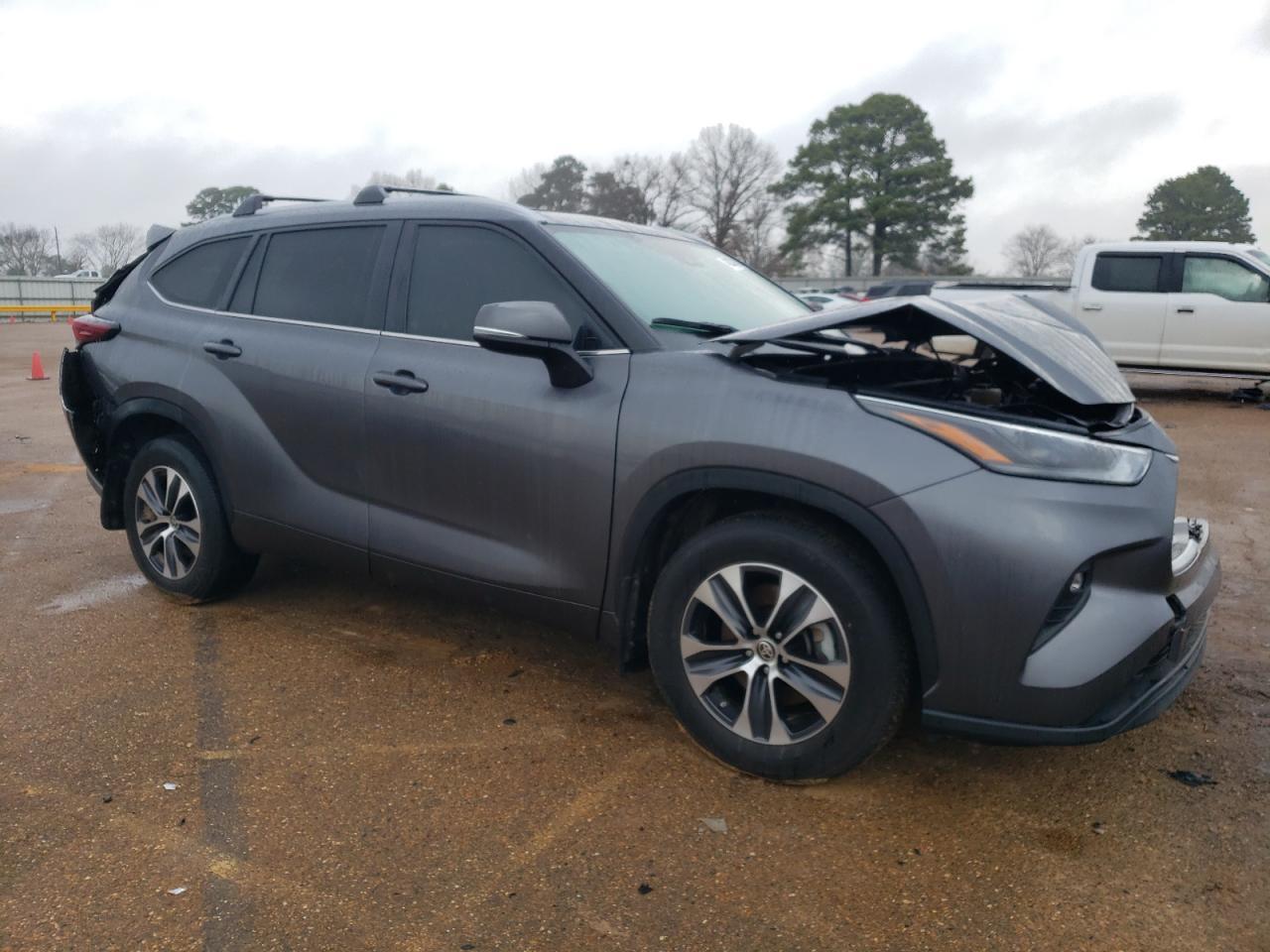 2024 TOYOTA HIGHLANDER - Image 4
