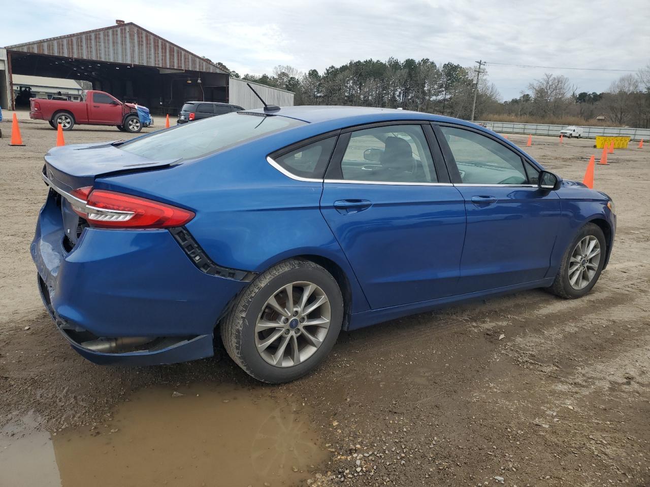 2017 FORD FUSION SE - Фото 3