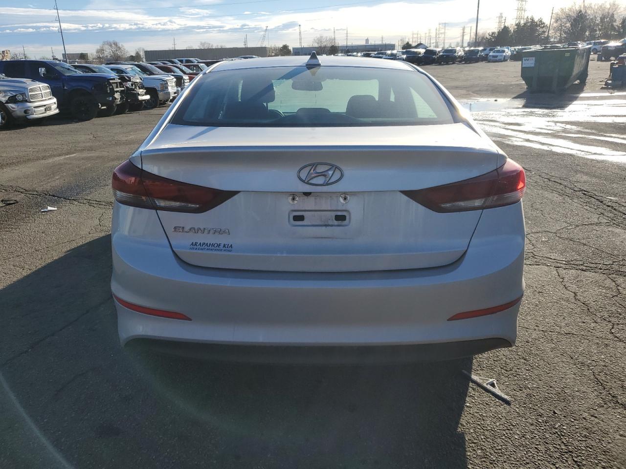 2018 HYUNDAI ELANTRA SE - Image 6