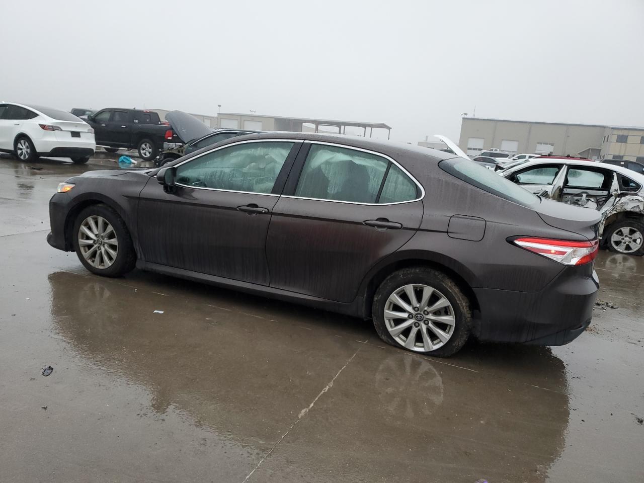 2018 TOYOTA CAMRY L - Фото 2