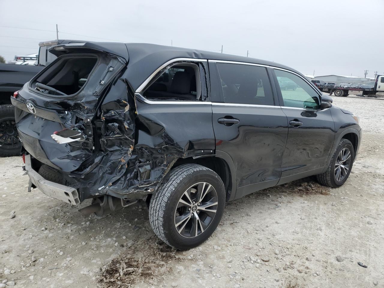 2019 TOYOTA HIGHLANDER - Фото 3