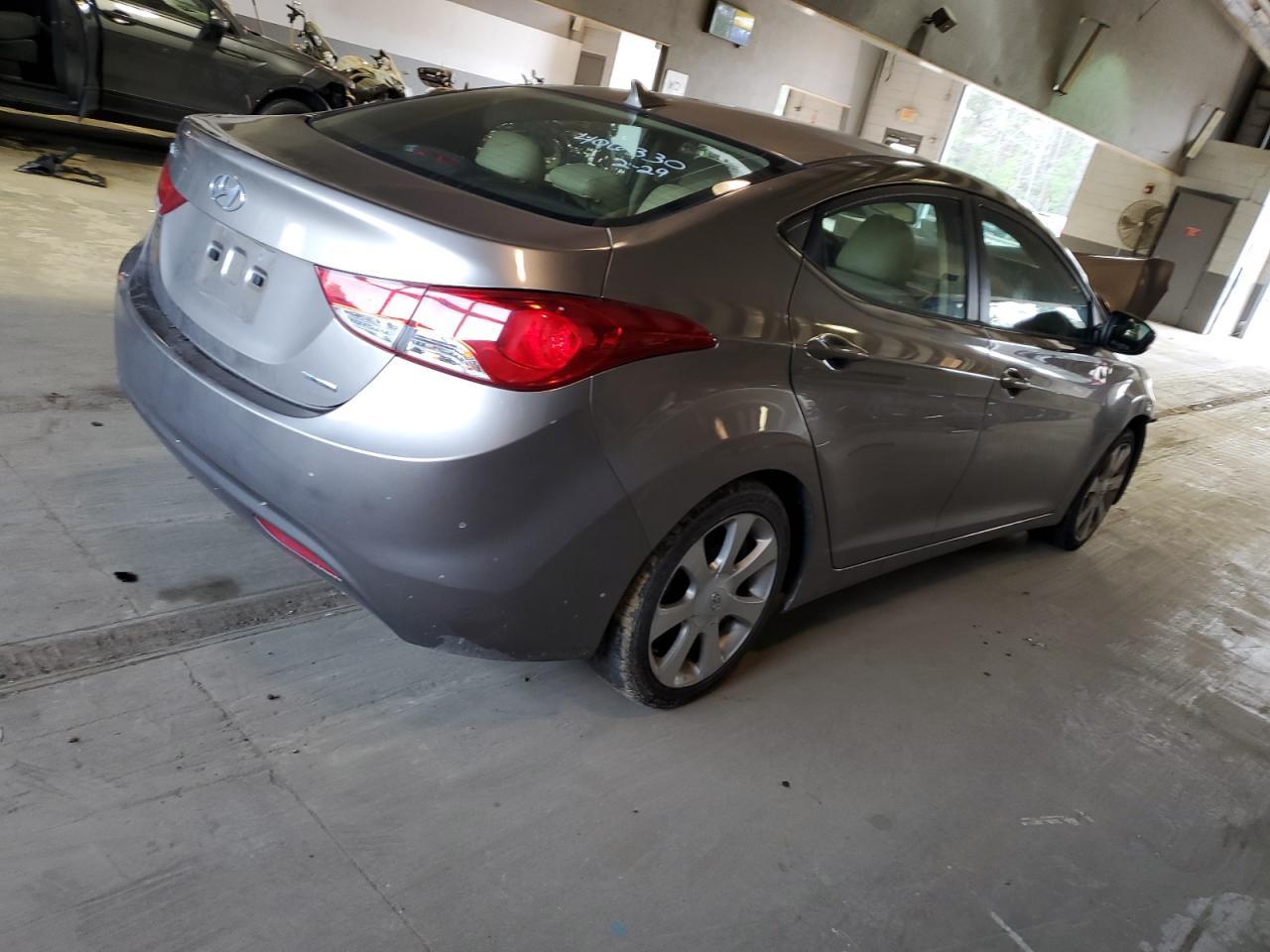 2011 HYUNDAI ELANTRA GL - Image 3