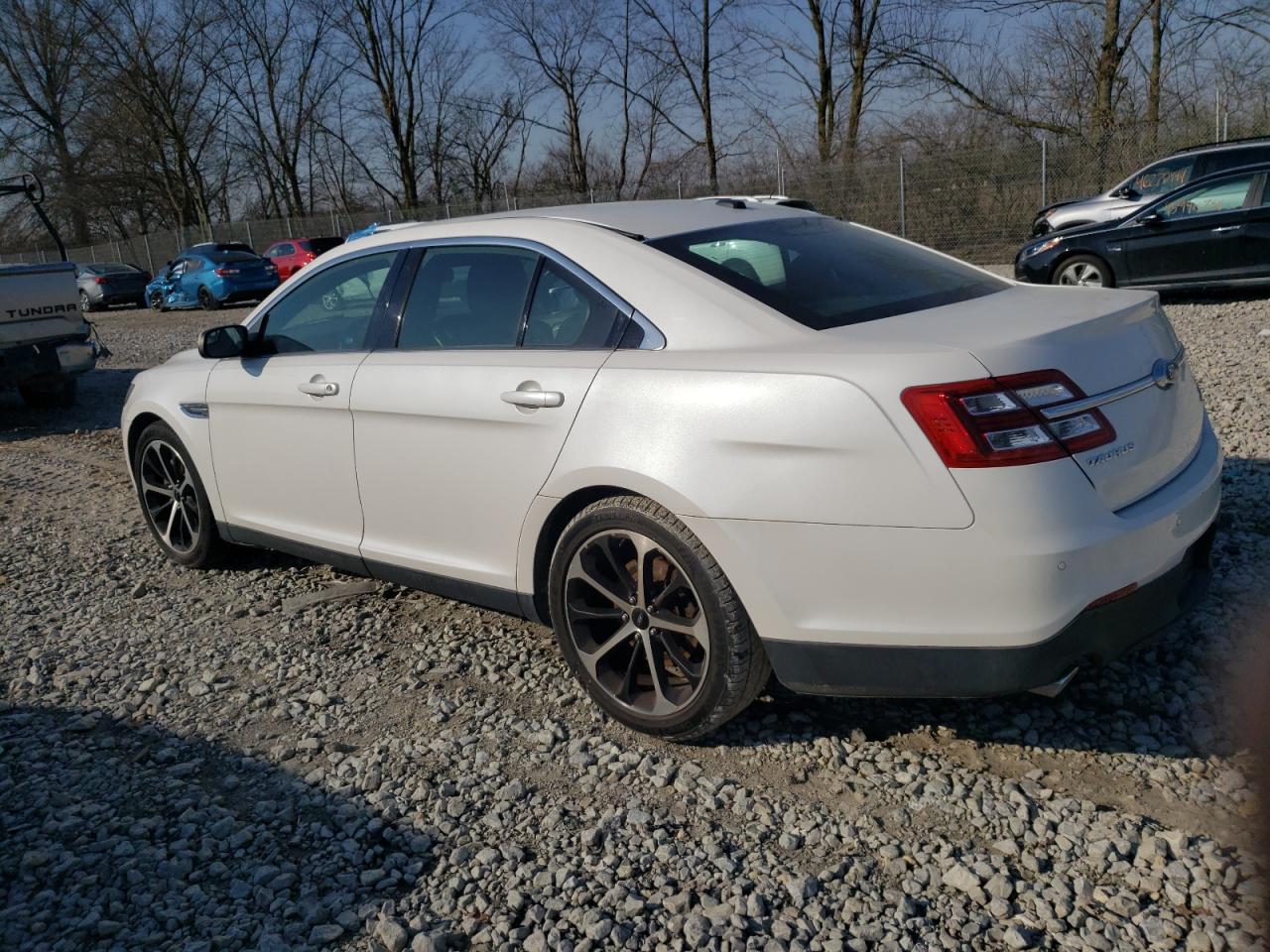 2014 FORD TAURUS SEL - Фото 2