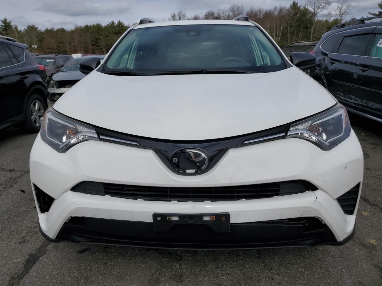 2017 TOYOTA RAV4 LE - Image 5