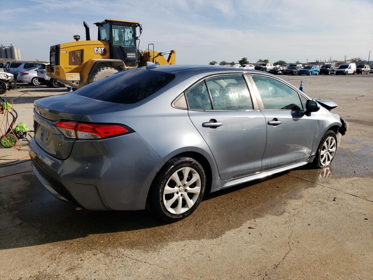 2020 TOYOTA COROLLA LE - Фото 3