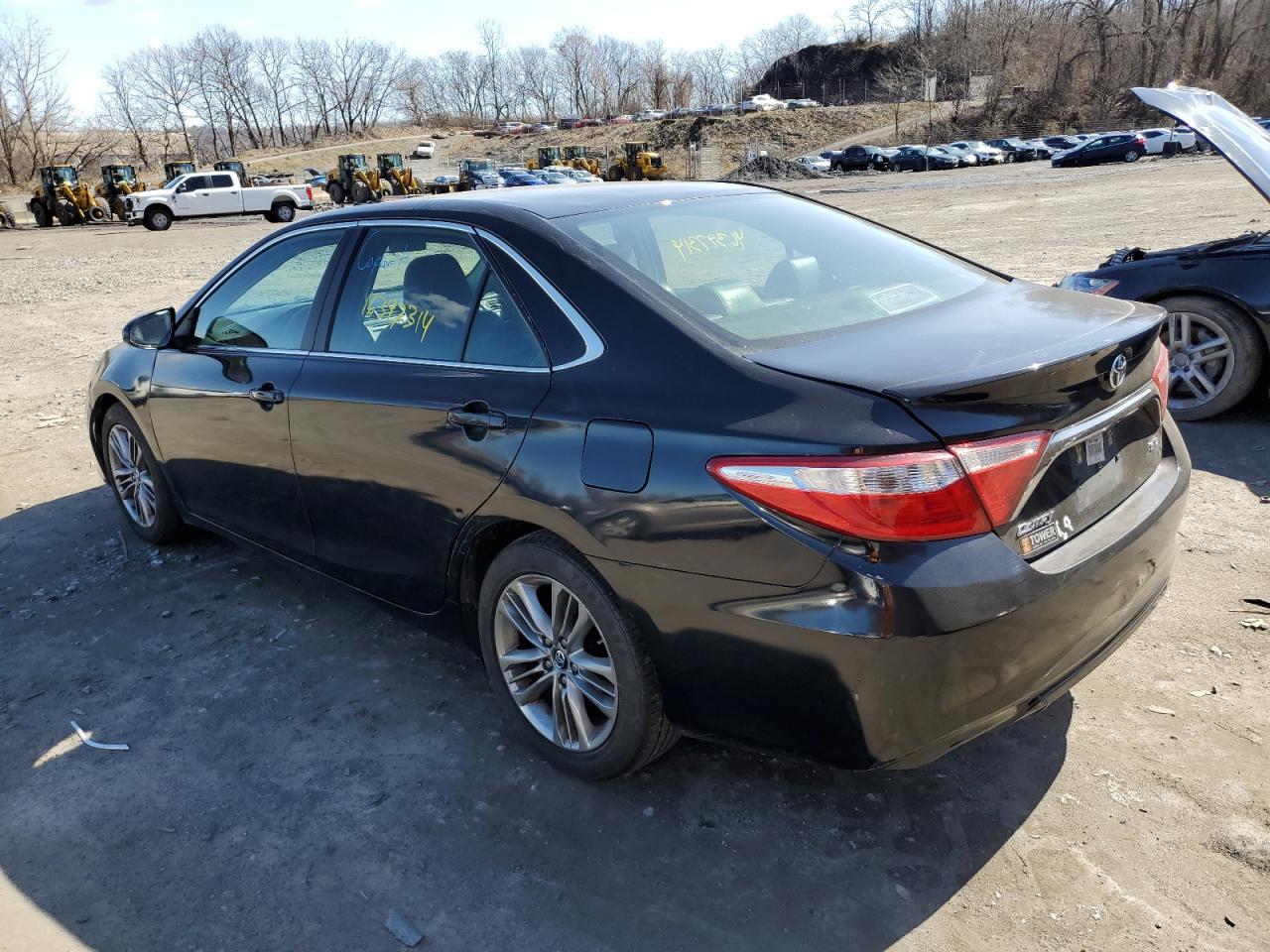 2017 TOYOTA CAMRY LE - Image 2