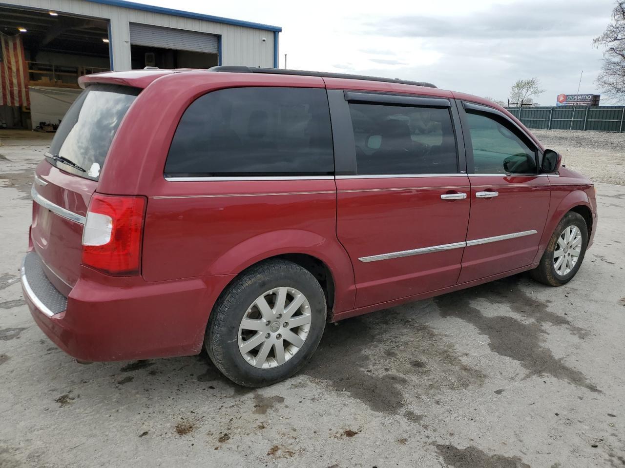 2014 CHRYSLER TOWN & COU - Фото 3